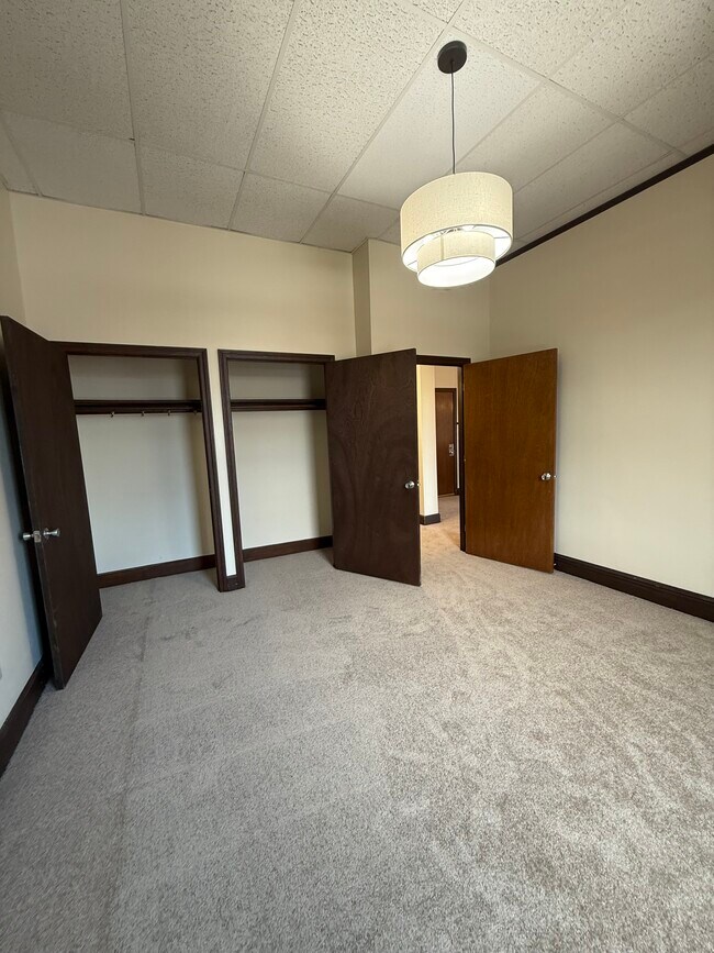 Building Photo - McShane Block