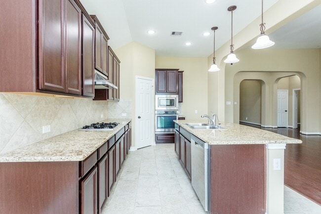 Building Photo - 7810 Deep Green Dr