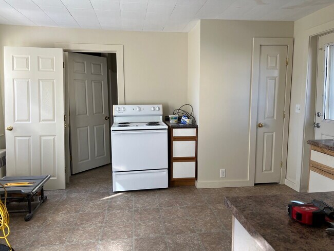 Building Photo - 1st floor, bight and sunny