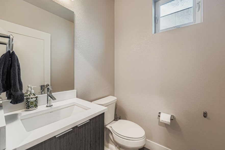 Building Photo - 177 S Harrison St