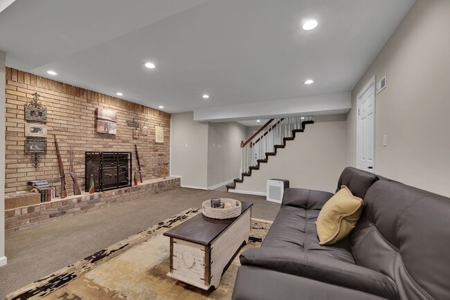 Building Photo - 6112 Frontier Ct
