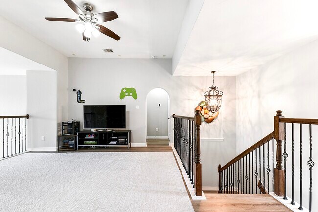 Building Photo - 29022 Pinnacle Ridge Dr