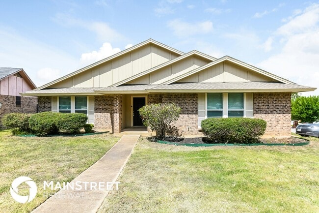Building Photo - 6800 Penhurst Dr