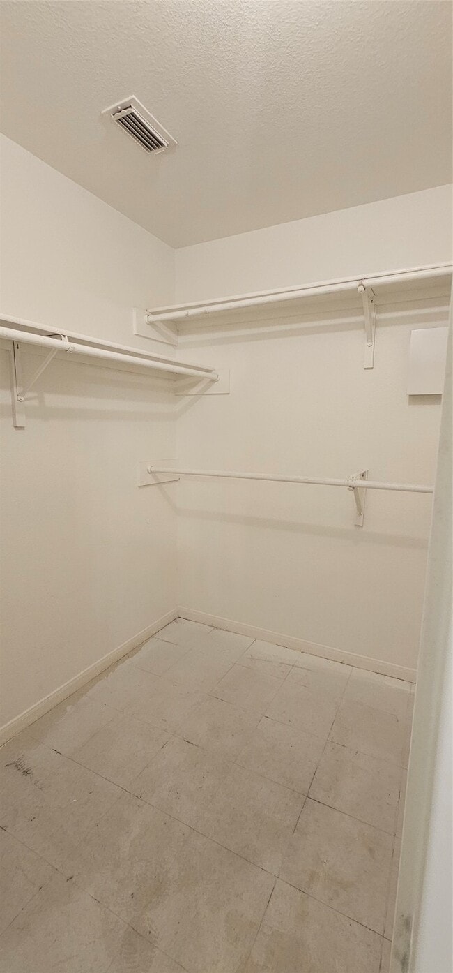 Building Photo - 10943 Bradford Way Dr