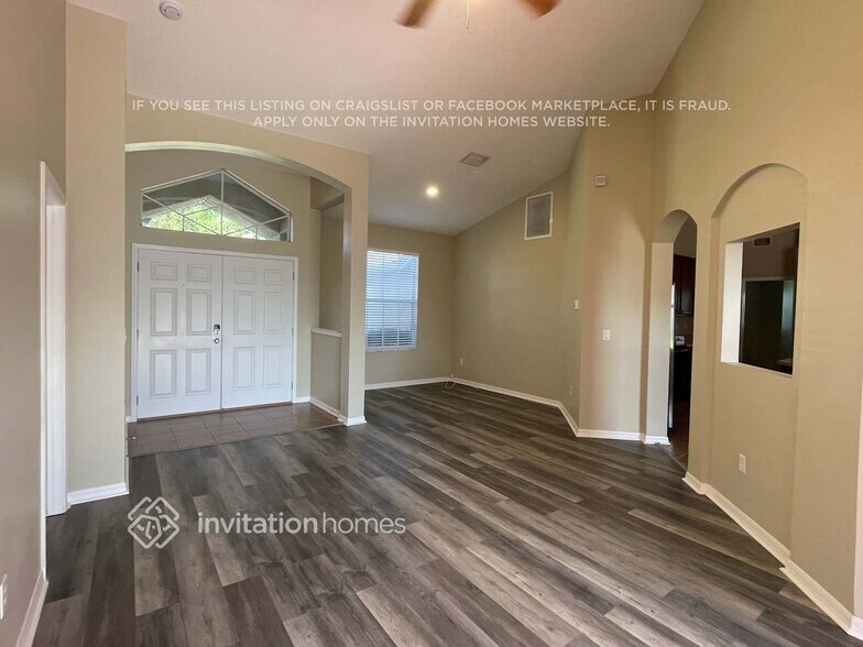 Building Photo - 13616 Artesa Bell Dr
