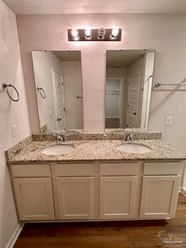 Building Photo - 10981 Blacktail Loop