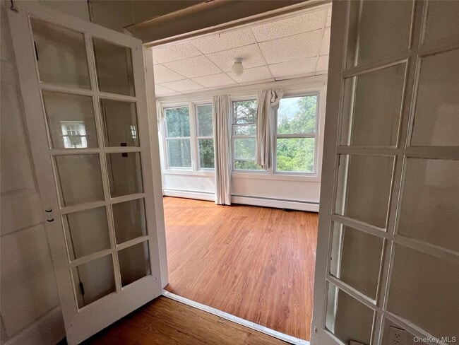 Building Photo - 496 Mountainview Ave