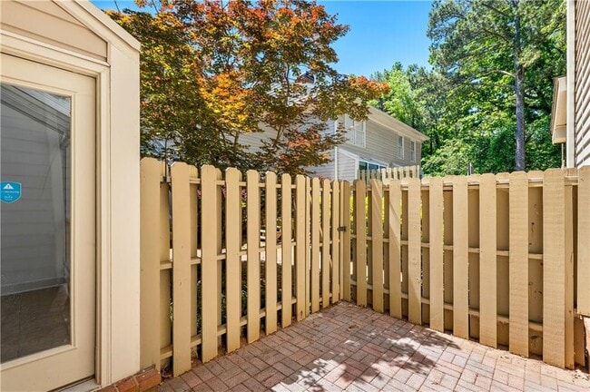 Building Photo - 46 Mt Vernon Cir