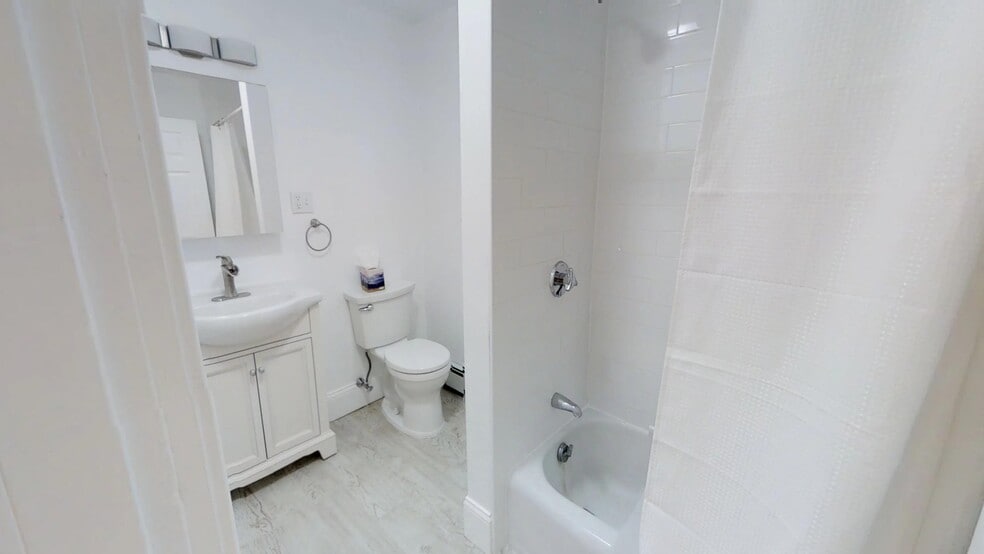 Building Photo - 71 Walden St