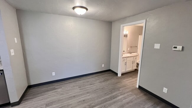 Building Photo - 2732 Humboldt Rd