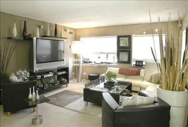 Building Photo - 17 Magazine St