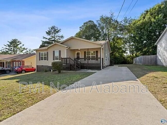 Building Photo - 3103 Sonya Dr NW
