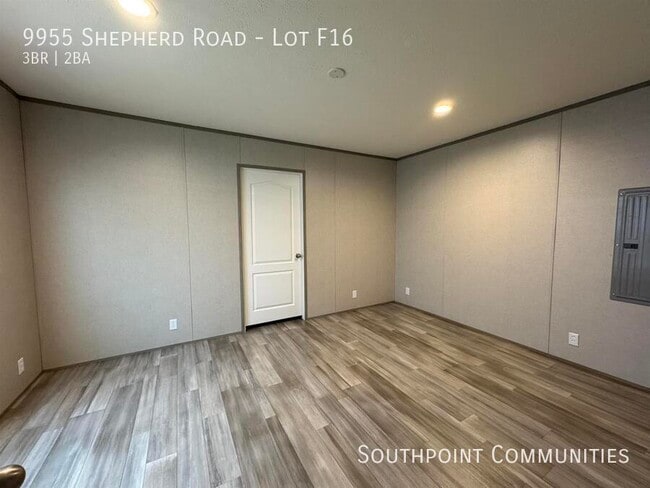 Building Photo - 9955 Shepherd Rd