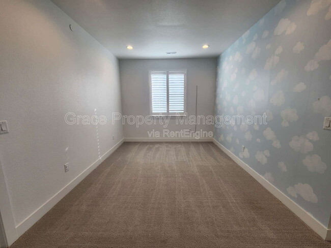 Building Photo - 12930 Galapago St