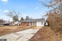 Building Photo - 4512 Lark Ln