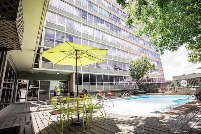 Building Photo - 1800 Lavaca St