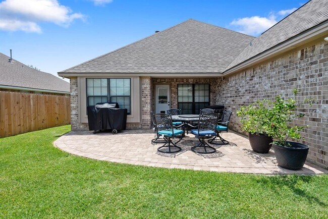 Building Photo - 935 Turtle Dove Trail