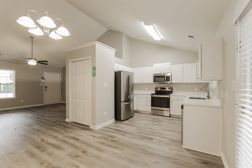 Building Photo - 6319 Fresh Wind Ave