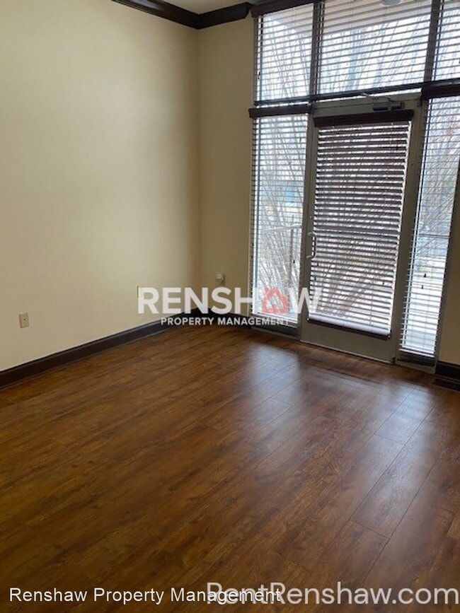 Building Photo - 2 br, 2.5 bath House - 449 Monroe Ave. #107