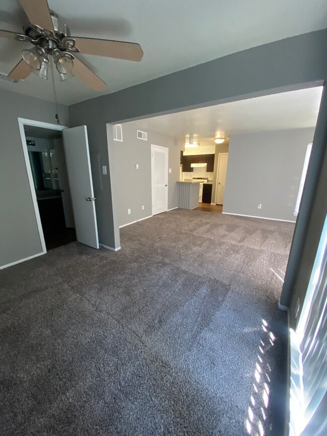 Living room/sleeping area - Steeplechase