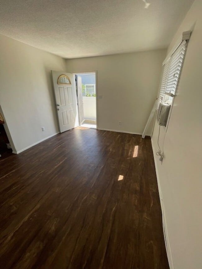 Building Photo - 6216 Bright Ave