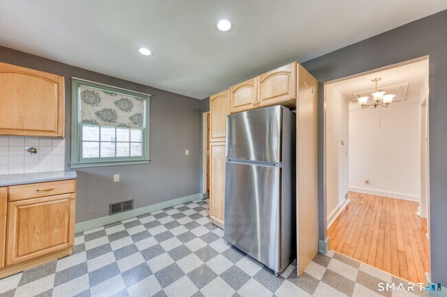 Building Photo - 65 Tyler Lake Heights Rd