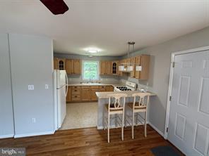 Building Photo - 221 Llewelyn Ln