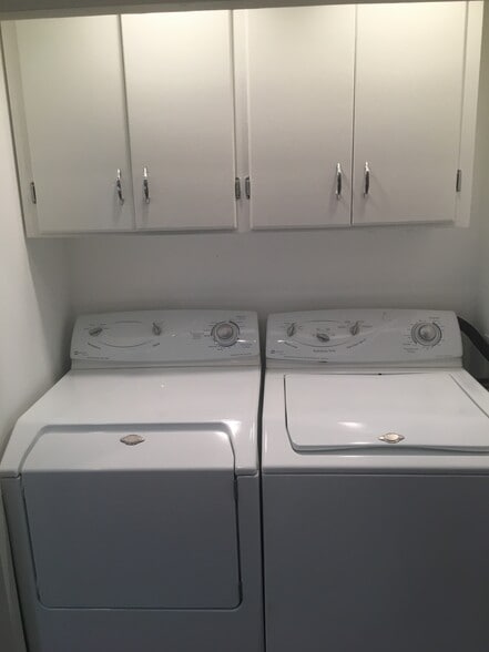 Building Photo - 316 Main Street