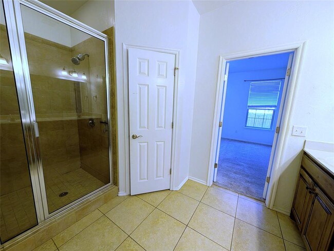 Building Photo - 643 Sisken Ct