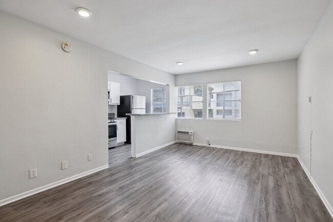 Interior Photo - 1253 Havenhurst Drive