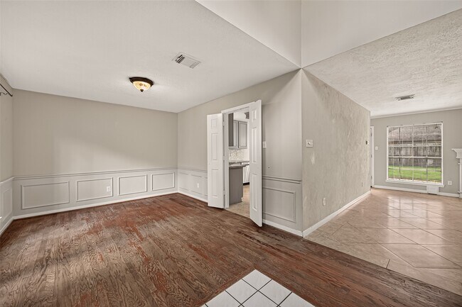 Building Photo - 24315 Tucker House Ln