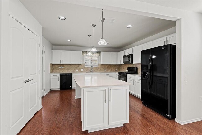 Building Photo - 206 Paint Creek Ln