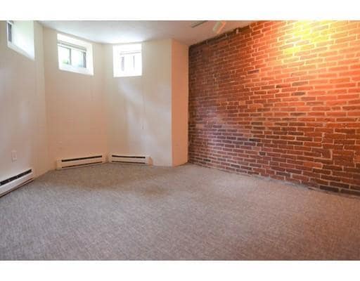 Building Photo - 61 St Germain St
