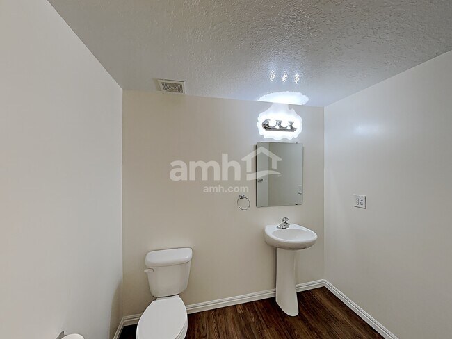 Building Photo - 3946 W 1450 N