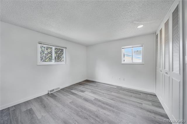 Building Photo - 6233 W Caley Ave