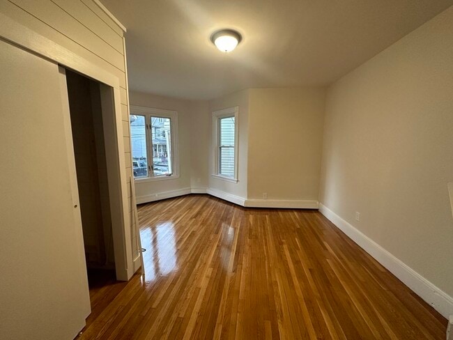 Building Photo - 24 Melvin St