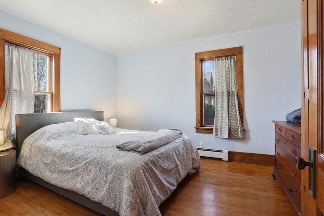 Building Photo - 705 N 5th Ave