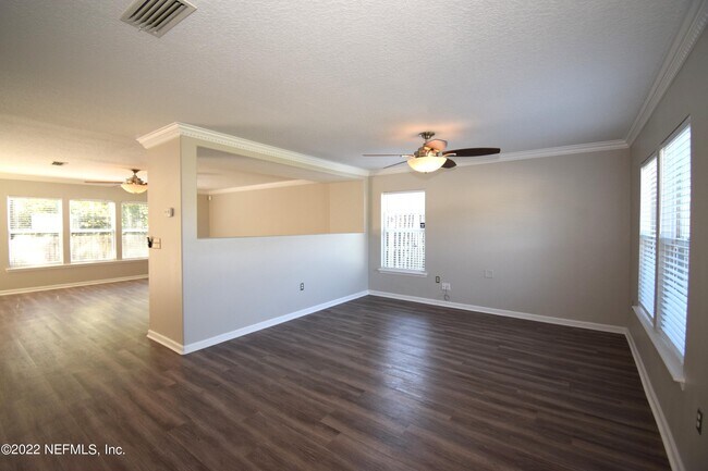 Building Photo - 1210 Dawn Creek Ct