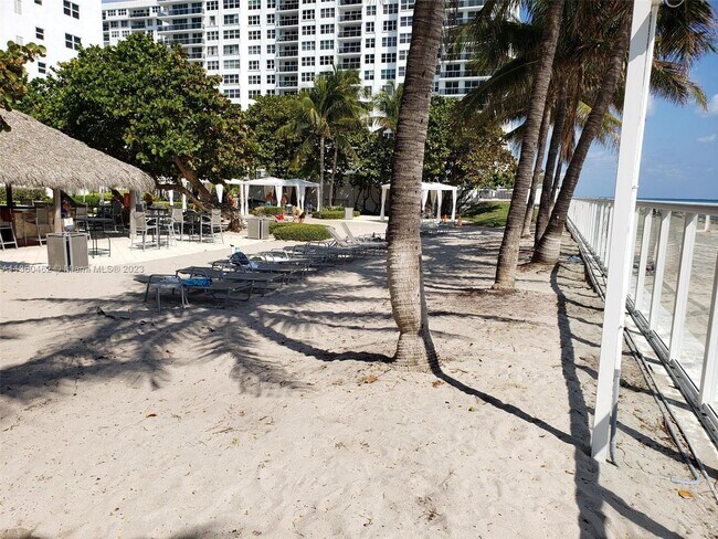 Building Photo - 3000 S Ocean Dr