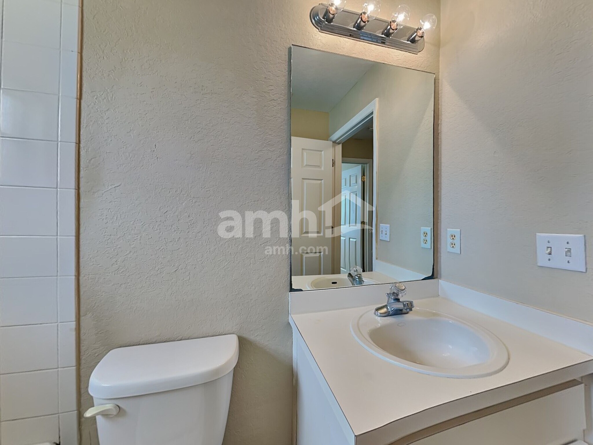 Building Photo - 152 Seven Oaks Dr