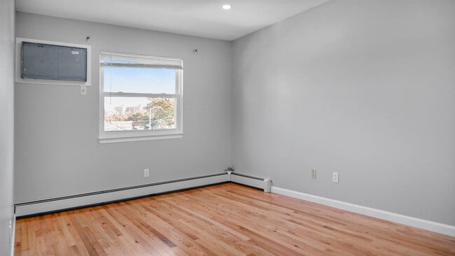 Building Photo - 122-23 161st Pl