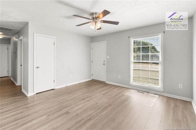 Building Photo - 818 Grambling Ct