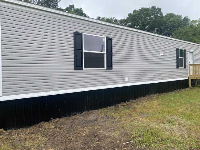 Building Photo - Beautiful 3 Bed / 2 Bath Home – Move-In Ready – Affordable & Modern Living