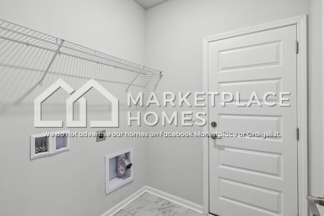 Building Photo - 313 McHenry Dr