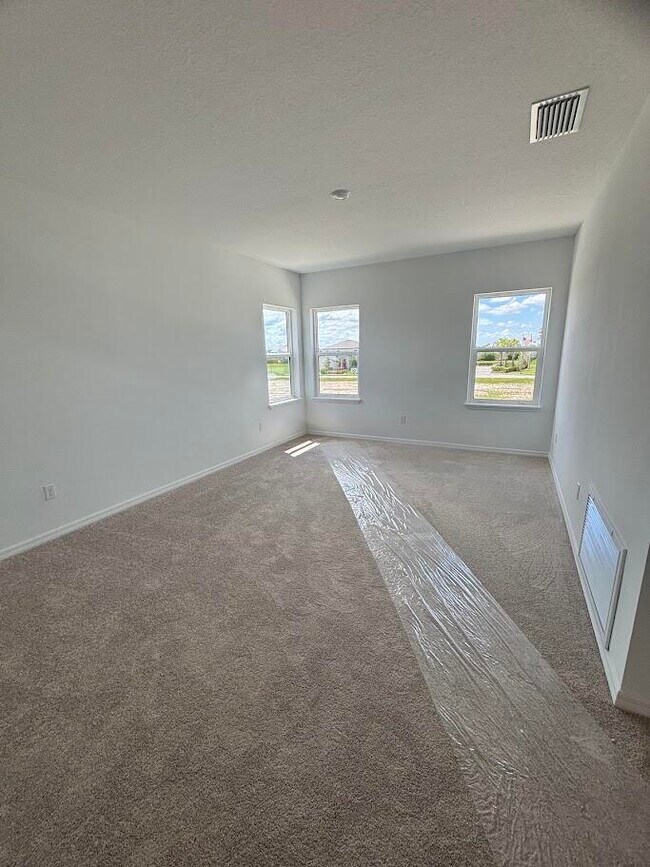 Building Photo - 9323 Lorenzo Wy