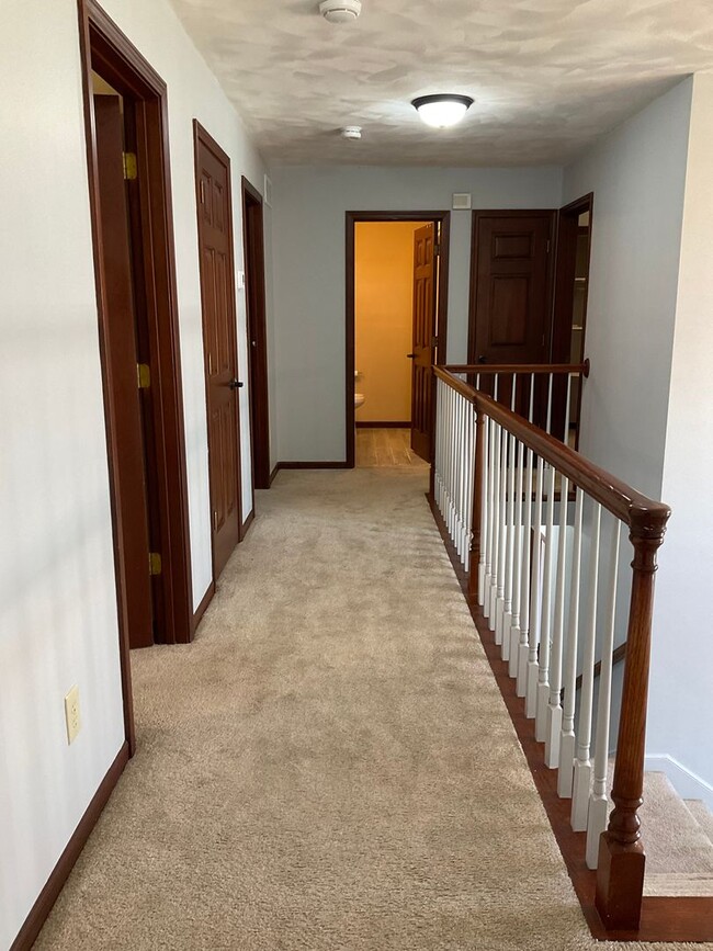 Building Photo - 2903 Lake Lorraine Cove