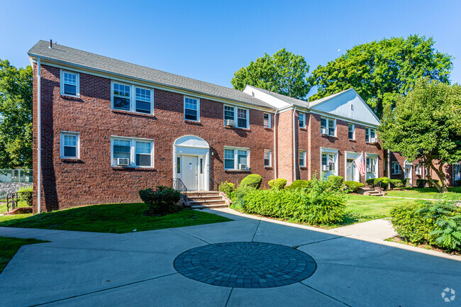 Building Photo - Maple Gardens Apartments