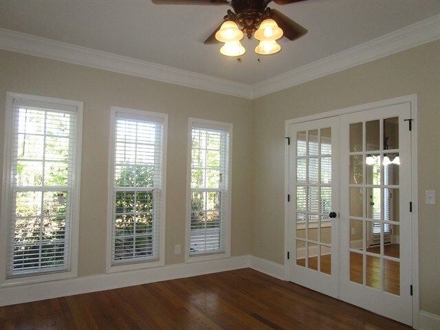 Building Photo - 140 Cambridge Woods Dr