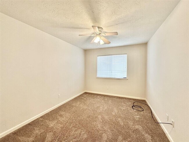 Building Photo - 3907 Crystal Pass Ct