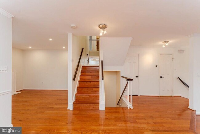 Building Photo - 10220 Baltusrol Ct